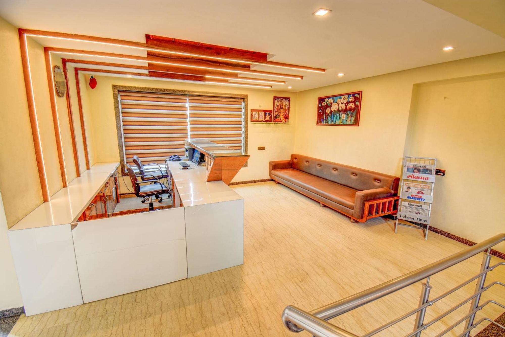 Hotel Deepali Executive Aurangabad  Exteriör bild