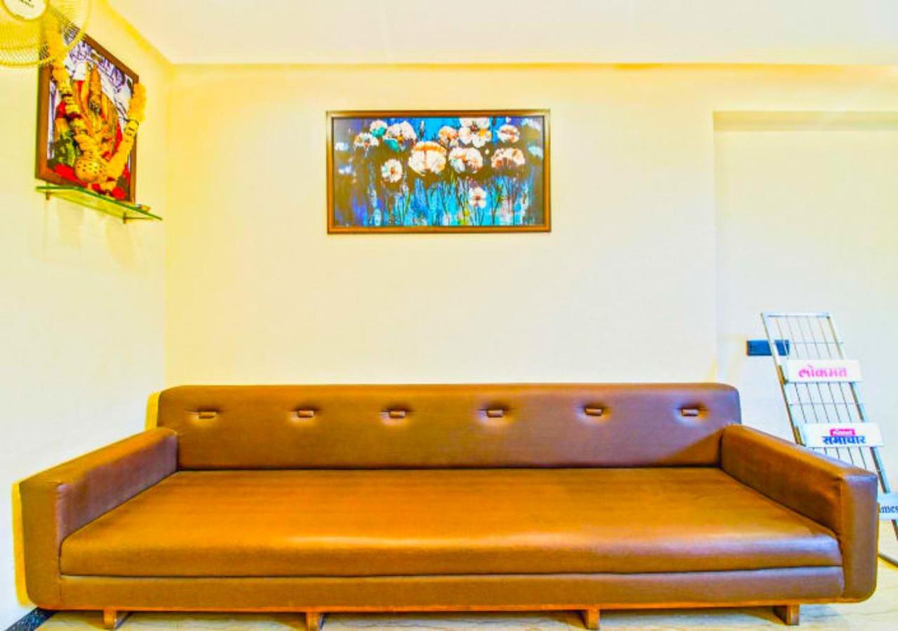 Hotel Deepali Executive Aurangabad  Exteriör bild