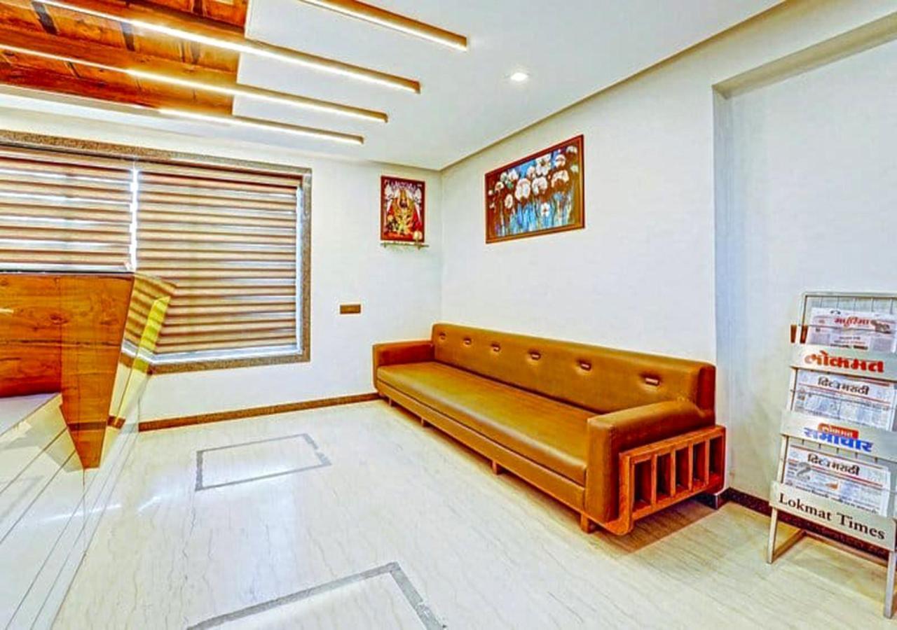 Hotel Deepali Executive Aurangabad  Exteriör bild